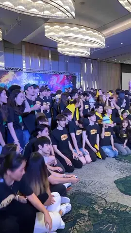 cape banget ngedit nya sambil liat kelakuan anak