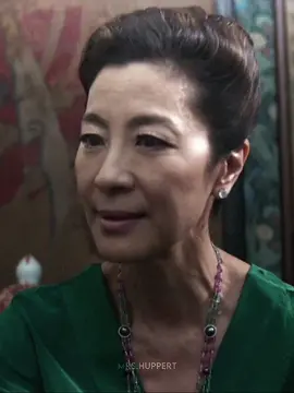 she’s mommy material. 🛐 #michelleyeoh #michelleyeohedit #crazyrichasians #eleanoryoung #middleagedactresses #fyp #parati #everythingeverywhereallatonce #eeaaoedit 