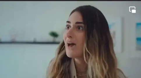 لفت نظري في المشهد ده لما كانوا بيتخانقوا  وبعدين انهارت وقعدت تعيط ، فَلما شافها حضنها وقالها أنا آسِف .. مش مُهم تنتصر في الخناقة ، ومش مُهم مين اللي غلطان ، المُهم لما تشوف اللي قدامك اتوجع تنسى كل ده وتنهي الخلاف وميبقاش شاغلك غير إنك تراضيه وبس ، وأي حاجه تانية تتحل بعدين.