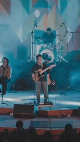 Masih menjadi lagu favorit. ada yang sama? #efekrumahkaca #erk #diudara #lirikestetik #fypシ #lingkupjiwa #lirikvideo #storywa #musicvibes #liriklagu #indiemusic #musikindonesia #munir #widjithukul #marsinah #wijithukul 