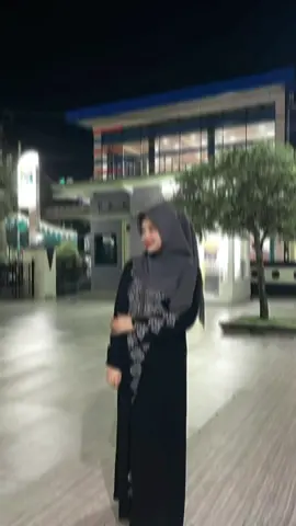 “Pulang kerja tak jemput sekalian ngabuburit ya cantik” bayangno dijak ngabuburit ayang.    #CapCut #fypシ #fypシ゚viral #fypmasukbranda #demakpride #masukberandafyp #masukberanda #tiktokpelitfyp #alunalundemak #demak #fypage #masjidagungdemak 