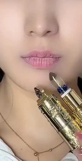 Satisfying lips art #beauty #makeup #asmr #lips #tiktok #fyp #foryou 