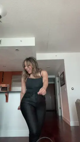 Cuando me preguntan que poco me duro el episodio de ansiedad 🤦🏻‍♀️🙈😂 #dancemoves #fypシ #trending #viral 