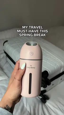 Finally a vacation well deserved. We aren’t going anywhere without our Hey Dewy humidifier, skin needs to be glowing 24/7. ✨ Who’s taking Hey Dewy with them and where?? #glowyskin #skincarehack #travel #travelmusthaves #heydewy #goodfortheskin #skincare #skincareroutine #springbreak 