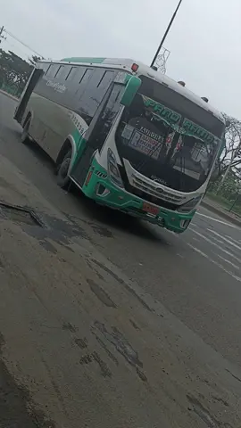 Hino AK con buen sonido de escape 🎧 #ecuador #bus #hinoak #guayaquil #ecuador🇪🇨 