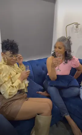 Rolonda gets an invited on a double date  #nichesworld  #imforthestreetstour 