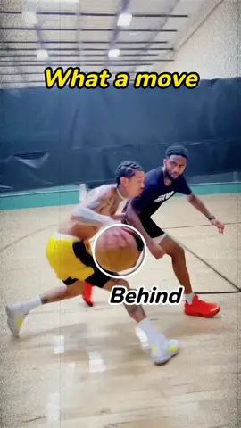 How smooth Clarkson’s moves👏🎒😎#basketball #ballislife #NBA #jordanclarkson #crossover #stepback #anklebreaker #smooth #hooper #detail #viral #fyp #foryou 
