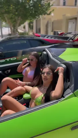 @Kimberdee  The perfect driver💚🥵 #dubai #lamborghini #girls #hot #romania  🇹🇩