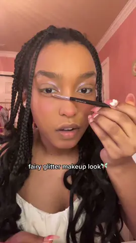 this makeup look is so pretty🥹 #makeup #eyeglitter #makeuplook 
