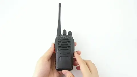 How to use the walkie-talkie #walkietalkie #baofengbf888s #radio #police #fyp #tiktok 