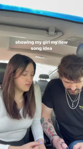wait till the end to see her reaction 😳 #carsinging #reactions #blackbear #singing #breakupsong 