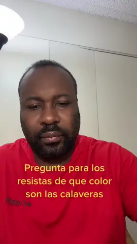 Deque color son las calaveras de los muertos