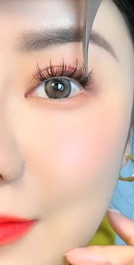 paket eyelash cuma 50ribuan aja, banyak isinya, mudah bgt masangnya 😍✨#tiktokshopindonesian #eyelashestutorial #eyelashextensions #makeup 