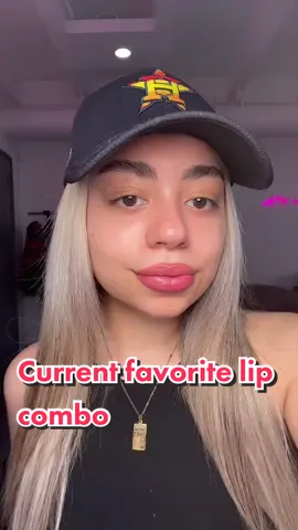 My current favorite no makeup lip combo using @Sephora Collection @Lawless 💞 #nomakeup #lipcombo #lawlesslipbalm #sephoralipliner #lipliner #lipbalm 