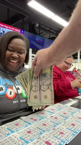 Hold ball win for $200 @milpitascharitybingo #bingo #Bayareabingo #bayareabingobabes 