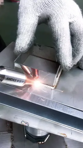 #laserwelder #laserwelding #andeslaser #laser #laserwelders #cutting #DIY #relax #unzip #handwork #weldinglifestyle #myristorantecreation #welder 