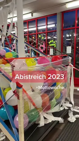 Alle wurden zugelassen✌🏽 #fyp #foryou #abi #abitur #abistreich #abisturm #abitur2023 #party #partyrockanthem 