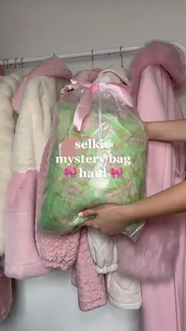selkie mystery bag unboxing! 🤍🎀💕 for reference i got the 2 item sample bag 💐 #pinkfashion #barbiecore #BarbieMovie #pinkaesthetic #pink #balletcore #coquette #fashiontok #princesscore #outfitinspo #selkie #fairycore #OOTD 