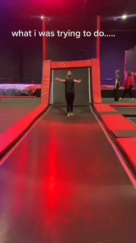 kids getting in the way at trampoline #Fail #fail #fails #meme #memes #trampoline #kid #kids 