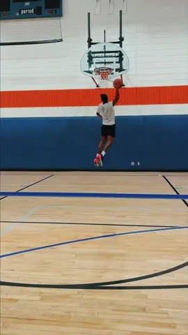 Slight hoop session🏀. Where are the local ballers at, lets set up some runs? #phoenix #basketball #workout 