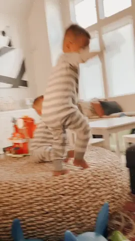 #toddlerfail #kidsgettinghurt #funny #fyp 