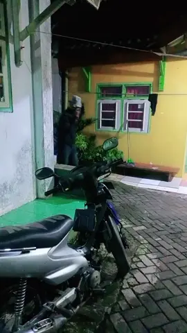 untung rokok ku ndang tak aman no😝 aman aman