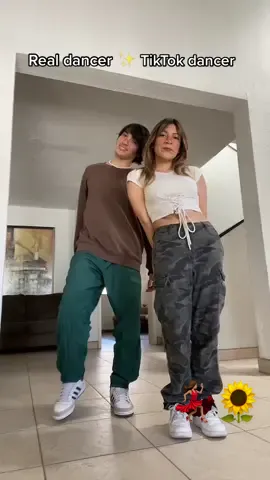 De Katia a Jorge ¿Cómo bailas tu? 🥰 @Jorge Madera #dance #coreo #fyp 