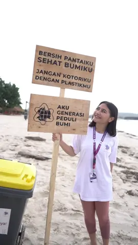 RECAP! Generasi Peduli Bumi!  Senang sekali bisa ngabuburit membersihkan pantai dan membagikan tempat sampah untuk warung sekitar! 