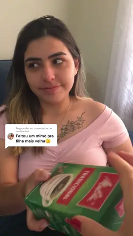 Respondendo a @emlisantos Ela escolheu casar agora os mimos são outros kkkkk #mae #filha #filho #family #present 
