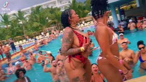 #whatatimewehad#dominicanrepublic#puntacana#juvenile#backthatazzup#goodtimes#goodvibes#fyp#foryou#foryoupage#fypシ#viral#viralvideo#turntup#lit#litty  