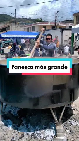 La #fanesca más grande de #cotopaxi_ecuador🇪🇨🇪🇨 lo encontramos en #sigchos brutal, una #olla #gigante . uff #comida #pueblitos #alexdariolascano #belleza #mundo #vida 