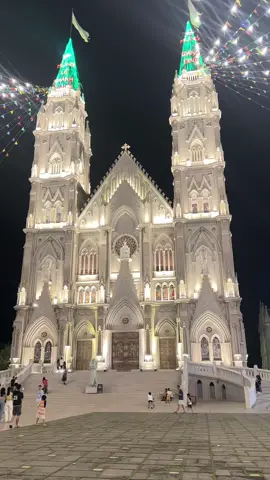 Nhà thờ mất 12 năm để xây dựng ☺️☺️ đẹp thât sự #PhongCảnhViệtNam #TravelVlog #NhạcChillCảnhĐẹp 