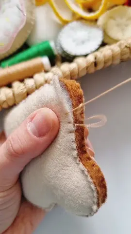 Felt Bread Slice 🍞 #feltfood #sewingtutorial #felttutorial 