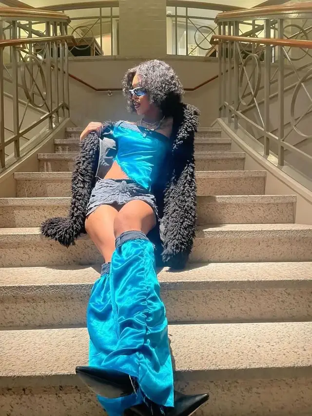 the artist in her art 🦋 #imadedis#fashiondesignertiktok#dmvfashioninfluencer#dmvfashiondesigner#blackfashiontiktokers#fypp#unshadowbanme 