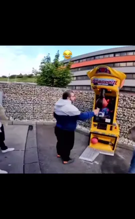 🤣 YouTube: akh_abdulkarim 😂 #boxing #boxautomat #germany #funny #foryou #foryoupage #lol #brother #Ramadan #islam #Love 