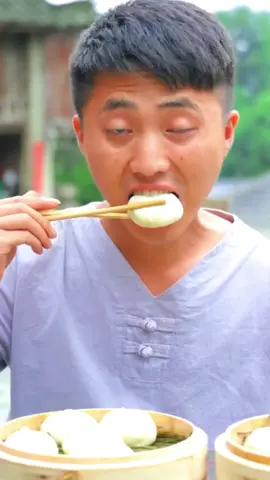 Pine leaf dumplings #mukbang  #asmr  #food  #asmreating  #mukbangasmr  #mukbangvideo  #foodporn  #Foodie  #eatingshow  #asmrfood  #eatingsounds  #eating  #kuliner  #eatingasmr