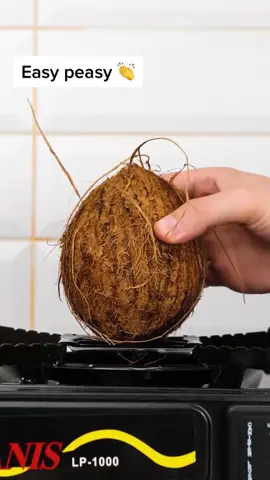 Peeling coconut has never been easier ☺️ #peeling #TikTokTaughtMe 