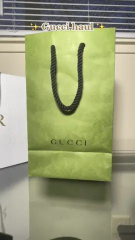 Unboxing Gucci Beauty  #fyp #gucci #guccibeauty #beauty #makeup #guccilipstick #guccimascara #gucciprimer #guccibloomperfume #guccimakeupbrushes 