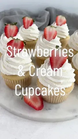 Strawberries and cream cupcakes! Recipe: https://cakemehometonight.com/strawberries-and-cream-cupcakes/ #strawberriesandcream #cupcake 