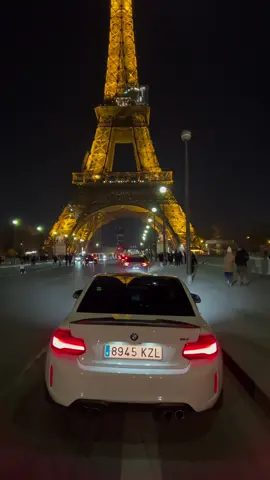 Paseito por Paris 🇫🇷#tiktok #viral #viralvideo #bmw #bmwmotorsport #bmwlife #bmwclub #bmwm2 #bmwf87 #carsoftiktok #luxurylife #luxurycars #paris #francia #torreeiffel 