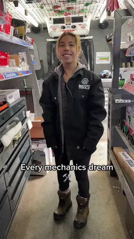 #fyp #foryoupage #womenintrades #mechanicsoftiktok #apprenticemechanic #mechaniclife #cargirl #garage #girlmechanic #bluecollar #addictedtotools #tools #matcotools #matcogirl 