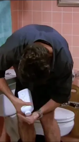 Ross is in a pickle with his leather pants #friends  #rossgeller #shorts #funny 