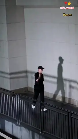 Take me to your heart❤️😉#dance #dancechallenge #viraldance #trenddance #viraltoday #sharecopylink #makeittrend #chineseboys #takemetoyourheart #MLTR #fdcboyWXD #W大東 #123_wuwei 🤟