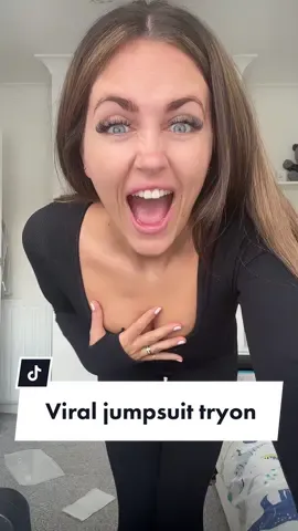 I need this in every colour now 🤣🙊🫶🏼 the best jumpsuit ive ever worn! #fyp #fashion #jumpsuit #tiktokshop #viraljumpsuit 