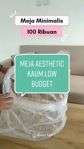 Meja multifungsi buat storage juga bisa 💗💗💗 credit : dianftri #meja #mejaminimalis #mejabesiminimalis #mejatopazmini #mejaaestetic #mejabulatbesi 