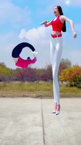 Are you surprised to see leggy girls?#special effect#Beautiful woman#Long legs