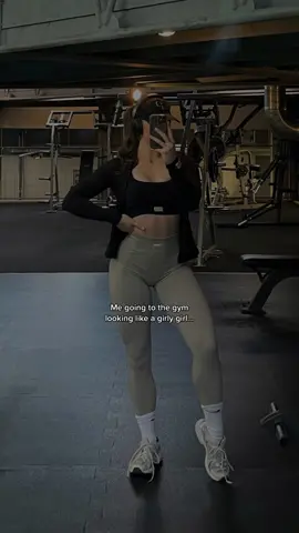 Workouts are better it you wesr cute gymfits. note to myself: stop filming your last set. #gymgirl #gymgirlsoftiktok #gym #GymTok #relatable #trending #muscles #barbelrow #zyxcba #xyzbca #viral #fyp #foryou 