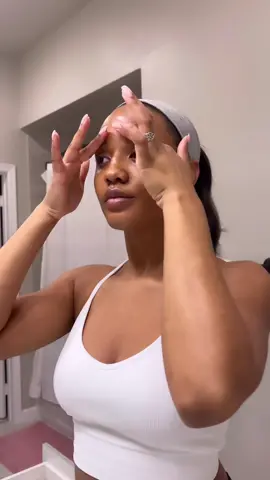 My skin has been going through it lately 🥺 #skincare #peachslices #snailmucin #skincaretherapy 