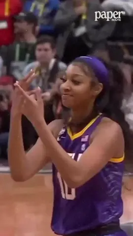 👑 @angelreese10 