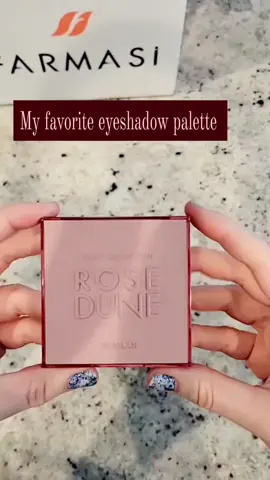 This Rose Dune Palette is 🔥🔥 I mean look at that glitter! 😍 if pink isn't your color there's also a neutral brown set.   #eyshadowpalette #makeup #pinkeyeshadow #glittereyeshadow #glittermakeup #cleanproducts #cleanmakeup 
